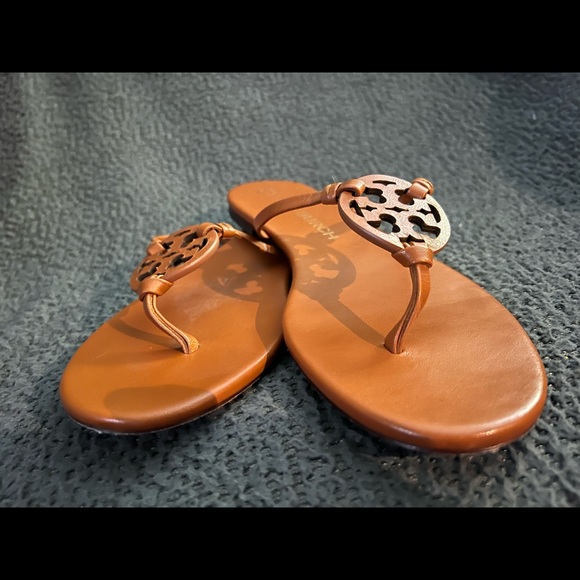 ❌SOLD❌Tory Burch Sandals - Picture 2 of 6
